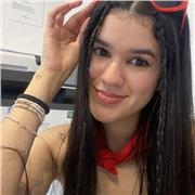 Soy administradora de empresas turísticas y hoteleras y tengo un diploma de inglés nivel B2